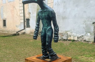 EUNHYUNG CHUNG - KOREA POŁUDNIOWA |
„ONE WHO CANNOT LIVE IN THE PRESENT” („TEN, KTÓRY NIE MOŻE ŻYĆ W TERAŹNIEJSZOŚCI”)